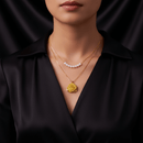 🌸قلادة فاخرة بوردة ذهبية وسلسلة لؤلؤ🌸